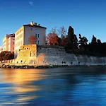 Gorgeous Home In Zadar *
