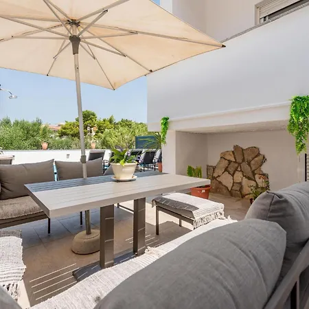 度假居 Gorgeous Home In Zadar 扎达尔